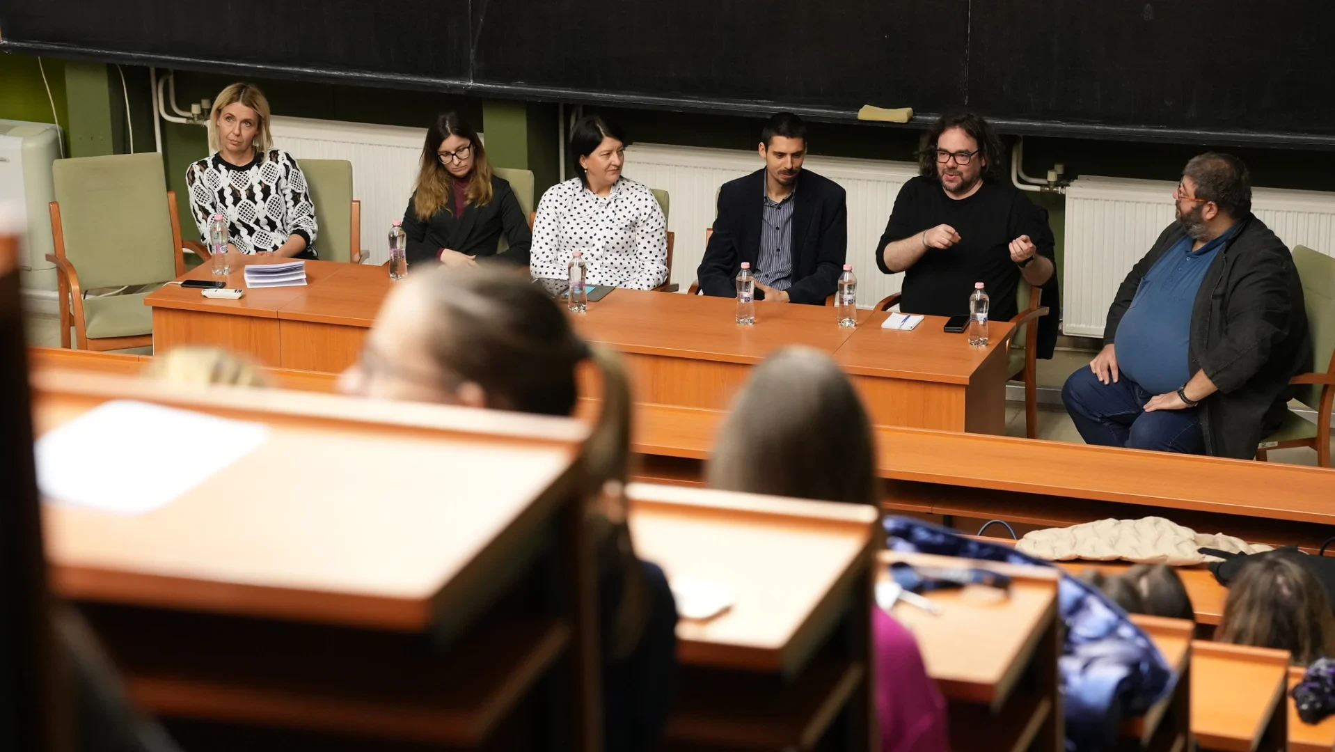 25-11-24_dadogás-kerekasztal (3)