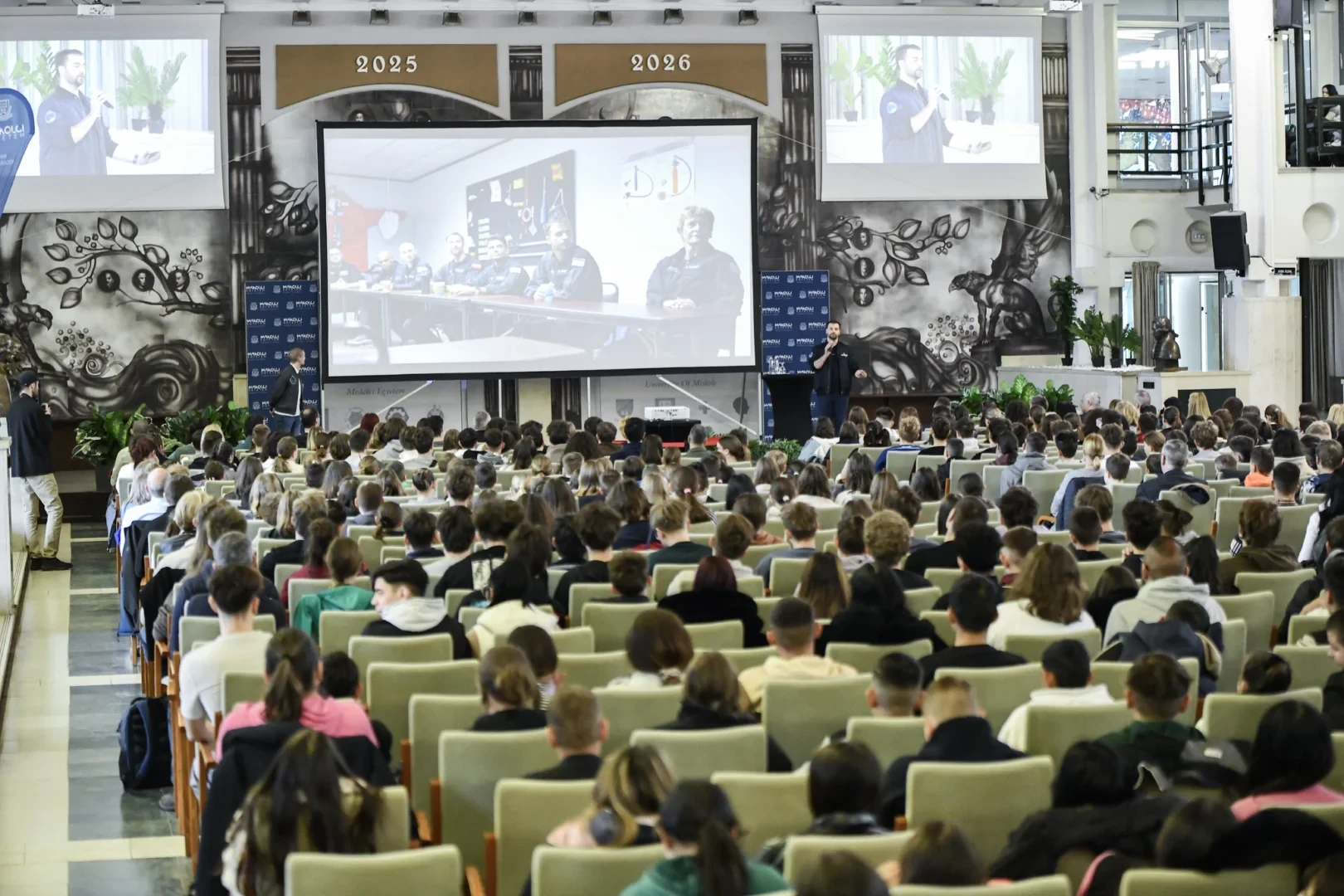 55157015002_8d00ce0e82_k