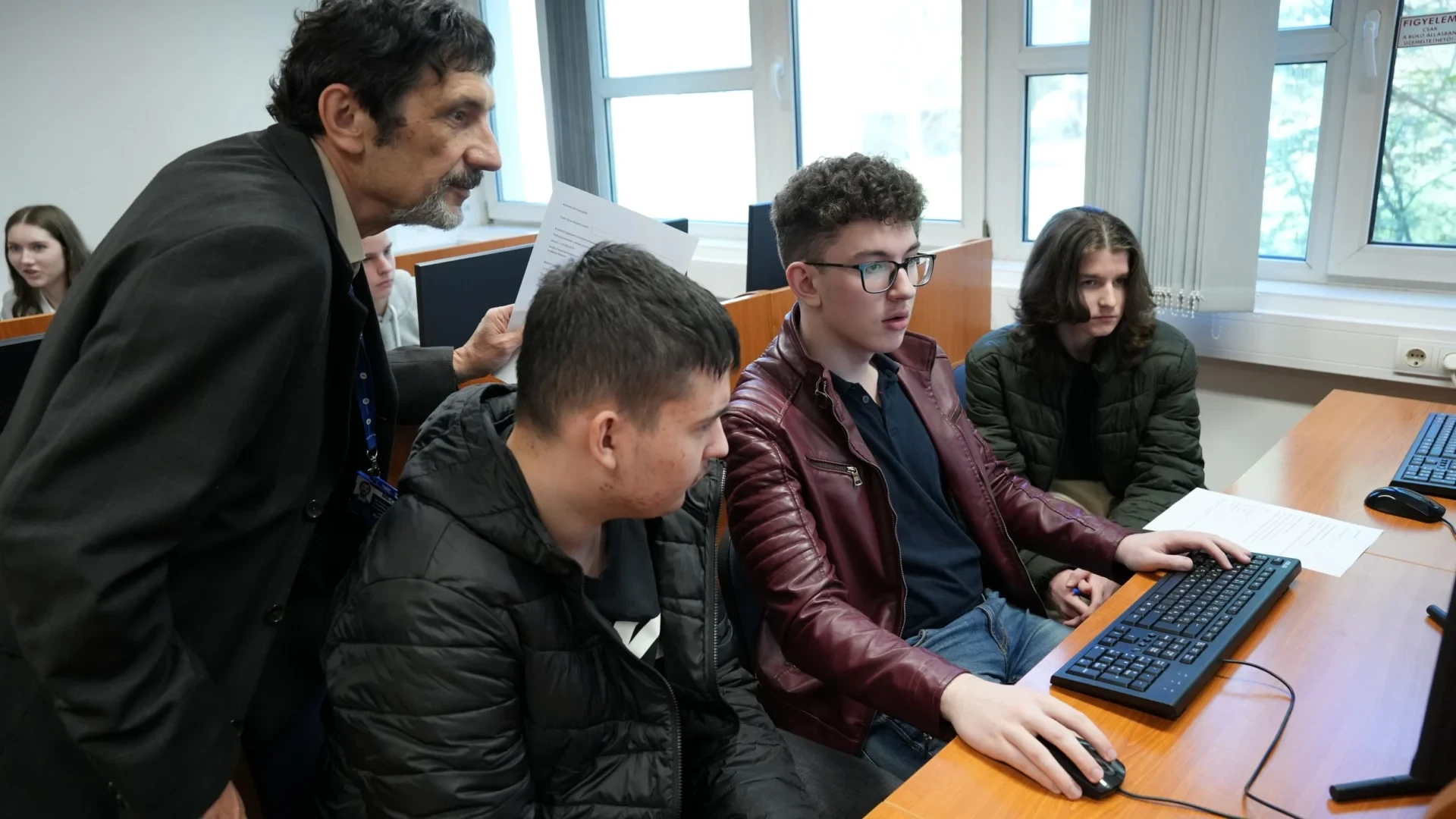 26-04-21_vadász-informatkai-verseny4