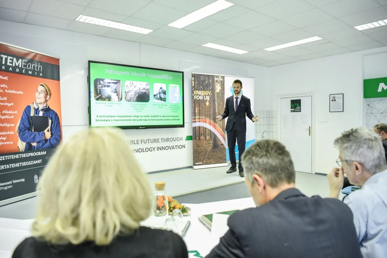26-05-21_földtudományi-diákkonferencia4