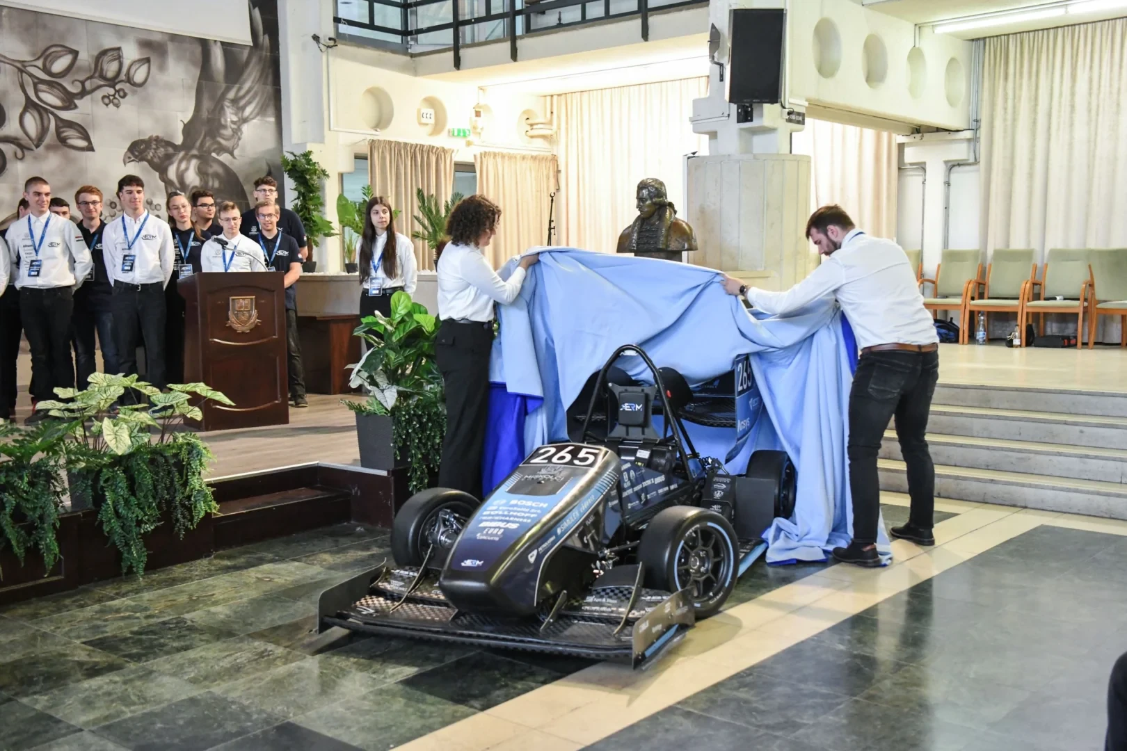 26-06-17_versenyauto4